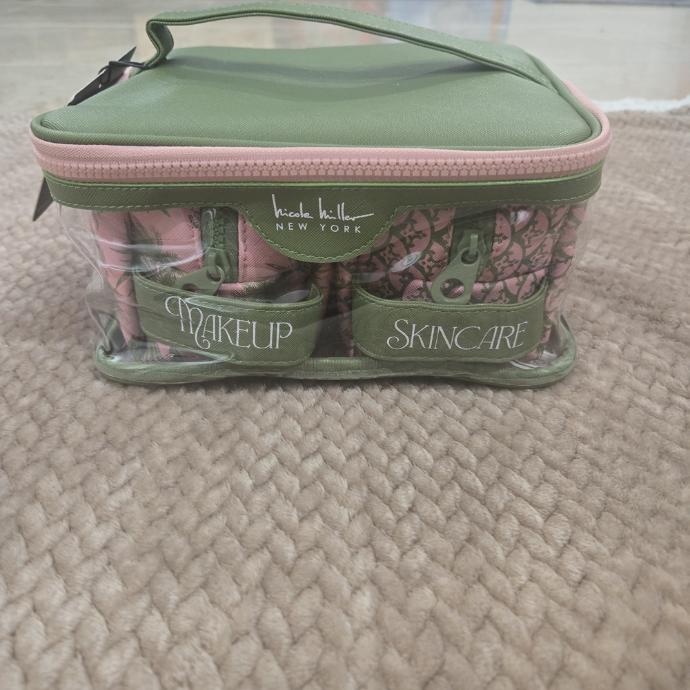 Nicole Miller 3  Pc Set makeup and skincare organizer bag, Safari See Descriptio - Picture 2 of 13